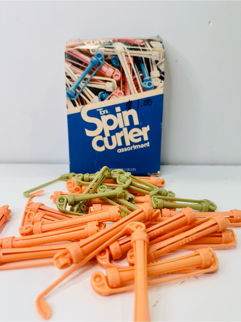 Vintage Spin Curler Assortment Hair Rollers - Orange & Olive